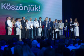 Medián: A Tisza vezet 13 százalékkal a biztos szavazóknál, de a Fidesz tudott javítani