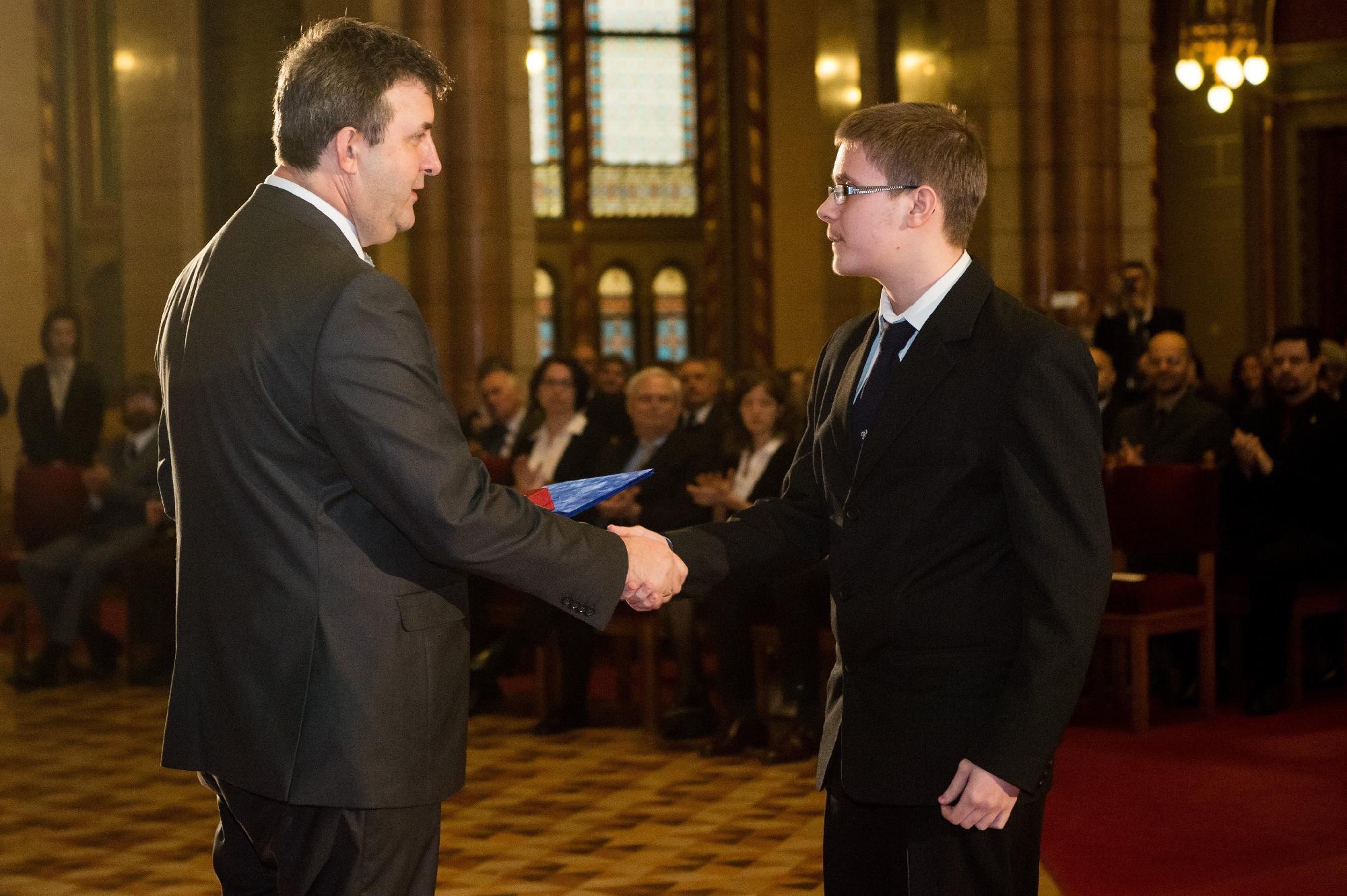 A nemzetközi tudományos diákolimpiákon sikeresen szereplők 