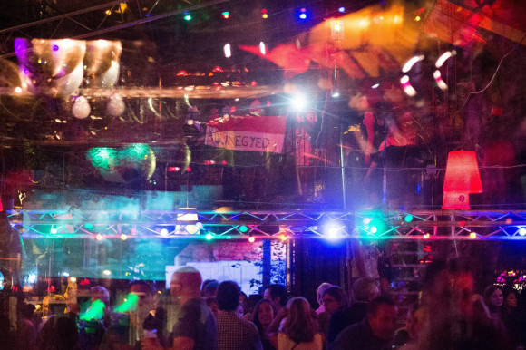 Niedermüller: Tovább is nyitva maradhatnának a teraszok a bulinegyedben