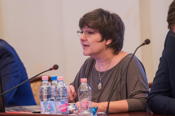 A Fővárosi Közgyűlés ellenzéki képviselői a várba vonultak, hogy támogatásukról biztosítsák V. Naszályi Mártát