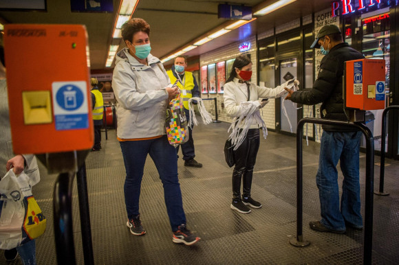 A járvány folytatódik, ahogy tud