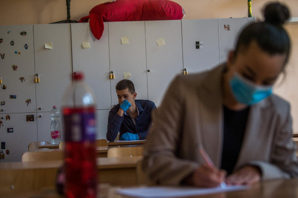 Nemzeti Pedagógus Kar: Erős túlzás, hogy a tanároknak is takarítaniuk kell