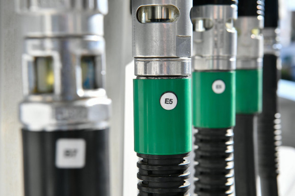 Árthat a benzin a motornak