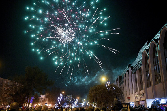 Tizenöt petárdázó ellen indított eljárást a rendőrség