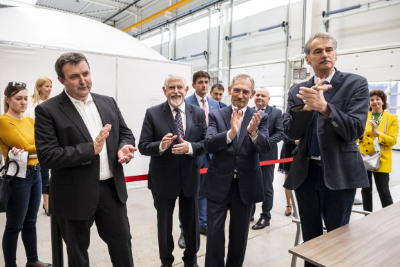 Majtényi László: Kétségbeejtő, amit a kormány tett