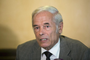 Náray-Szabó: Nyugalom!