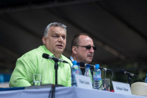 DK: Elküldtük Orbán teljes beszédét az EP-nek
