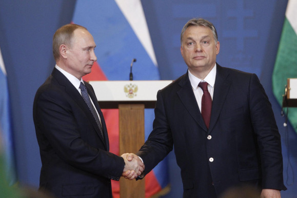 Az ellenzék felszólította Orbánt, hogy ne találkozzon Putyinnal