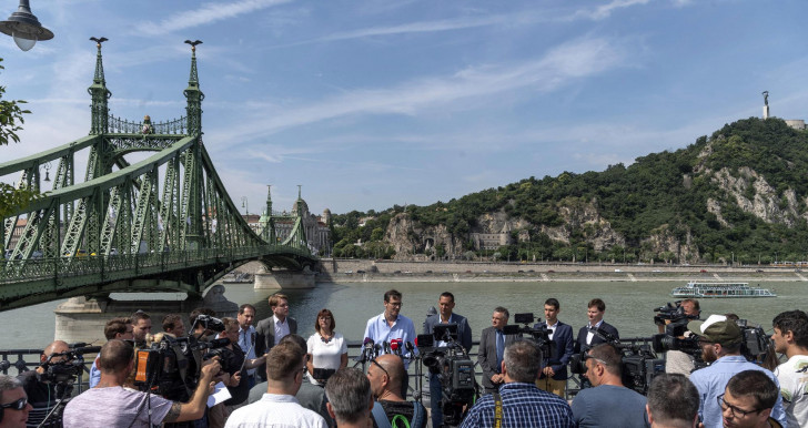 Választás – Megelőzték a nevetséges kasztingot