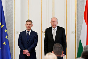 Ha kéri a kormány, kiadja az államfői hivatal a kegyelmi-ügy dossziéját