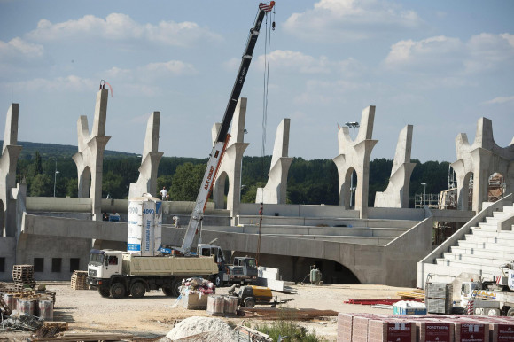 Koronavírus – A kormány késésben van