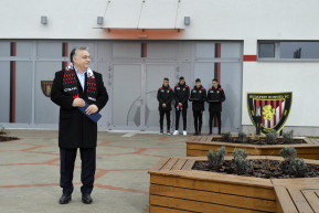 A pénz fojtja meg a focit