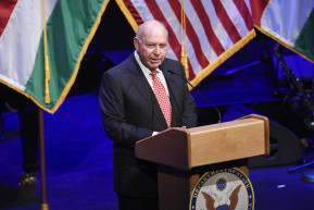 Lemondott a budapesti amerikai nagykövet