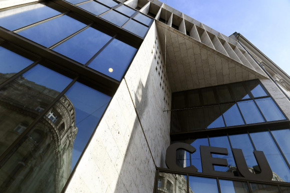 A vezető kutatóegyetemet űzte el a kormány