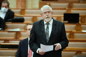 Korózs Lajos: Káslernek semmi köze az egészségügyhöz