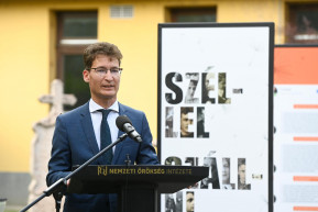 Fideszes polgármester váltja Varga Mihályt az Óbudai Egyetem alapítványi kuratóriumának élén