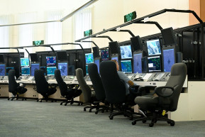 Keddtől sztrájkolnának a légi irányítók, Orbán éjjel megtiltotta