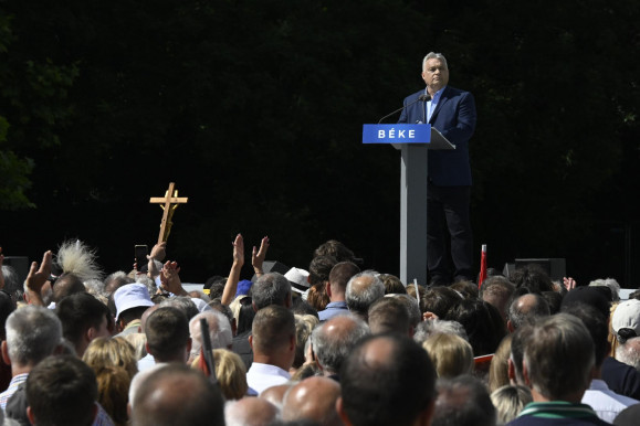 Orbán a Békemeneten: No migration, no gender, no war, hogy Brüsszelben is értsék