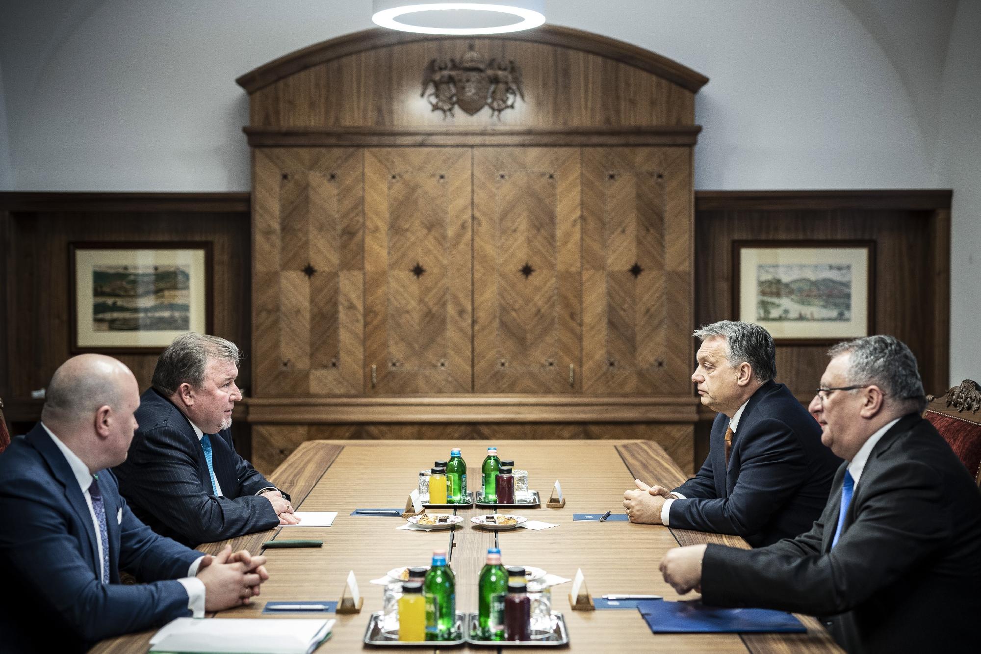 Orbán Viktor Nemzetközi Beruházási Bank elnökével folytato