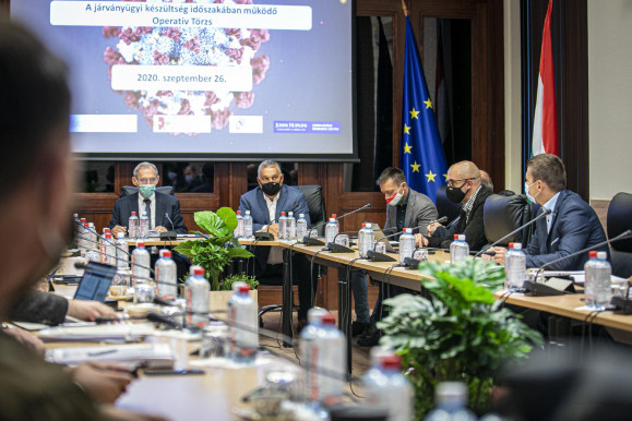 Ki kell adni az operatív törzs jegyzőkönyveit, amit külön jogszabállyal akart eltitkolni a kormány