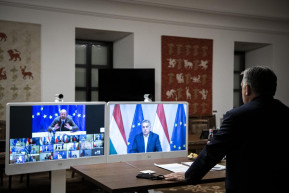 Hosszú csúcsra készülnek Orbán miatt