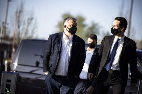 Havasi: Magyarország 300 millió eurós előleget kap az EU-tól