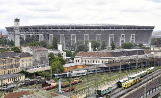 Stadionnyitó – A káosz főpróbája