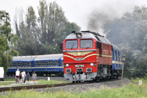 Lázár három év alatt emelné 25 százalékkal a MÁV-Volán-dolgozók bérét, a szakszervezeteknél pattog a labda