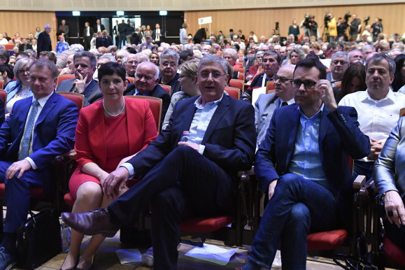 Logikus a két MSZP-s polgármester pártváltása