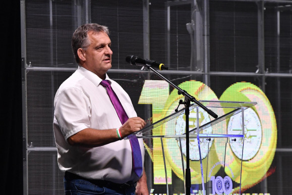 Eltűnt a Gyermekvédelmi Főigazgatóság oldaláról az ifj. Orbán Győző és a bicskei gyerekotthon kapcsolatával foglalkozó cikk