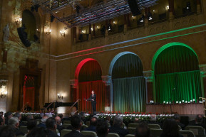 Visszavonták az egyik költő állami kitüntetését