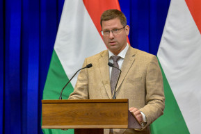 Gulyás: Ha Trump katonai segítséget kérne, megfontolnánk