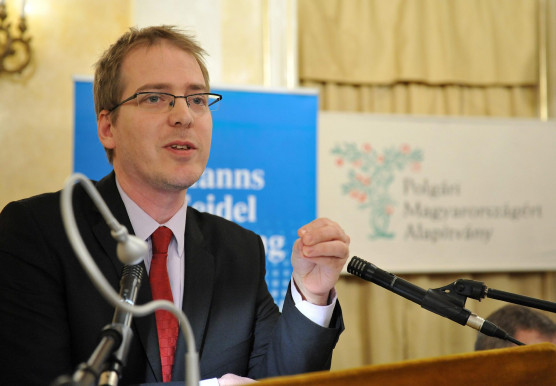 Még a társadalmi egyeztetés szabályainak módosításáról sem volt egyeztetés