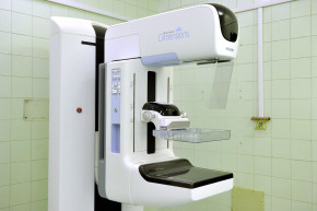 Alkatrészhiány miatt áll a mellrákszűrés az Uzsokiban