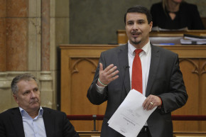 Mesterházy: Nem vagyok hülye, hogy Orbánnal dicsértessem magam