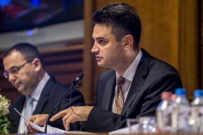 Új pártot alkotnak a tízek?