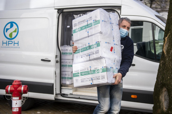 Vakcinák innen is, onnan is - Lapszemle