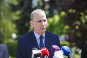 Gémesi György: Az iparűzési adó felezése a vállalatoknak sem kedvez