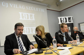 Úton a harmadik birodalom felé?