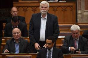 Kilép a református egyházból Mellár Tamás