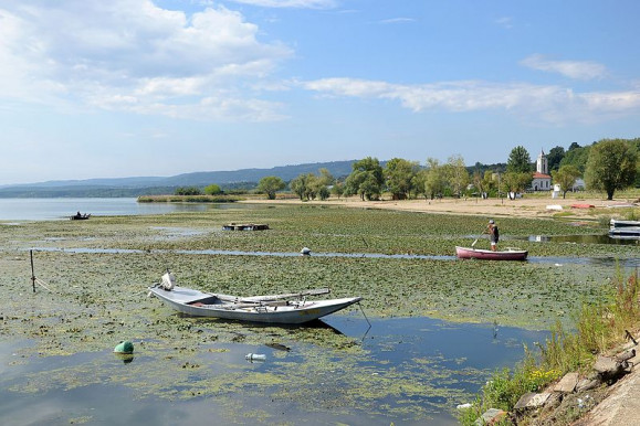 Ezer tonnányi műtrágyával a fedélzetén süllyedt el egy hajó a Dunán