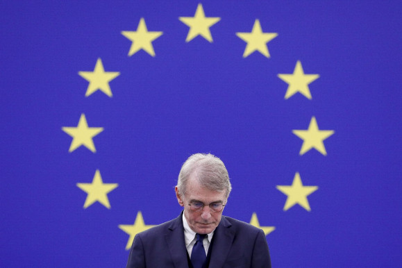 Meghalt az Európai Parlament elnöke