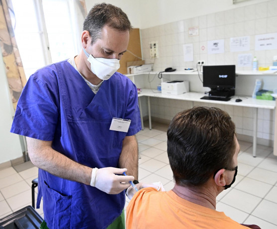 Keddtől kétféle Covid-oltás is elérhető a Dél-Pesti Centrum Kórház oltópontján