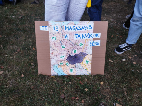 A státusztörvény után 21 forintos béremelést kapott, felmondott egy tanár