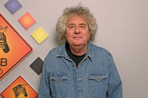 Dés: Egy szó nem igaz már, sem a fiatalból, sem a demokratából