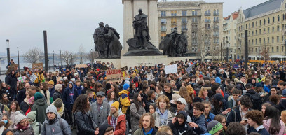 A Szabadság hidat fogják lezárni a diákok az évnyitó demonstráción