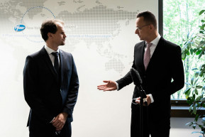 Szijjártó Péter: Mi soha nem tekintettünk ideológiai kérdésként a vakcinára