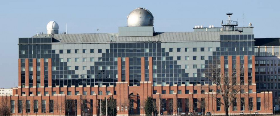 Vegyifegyver kategóriába tartozó fiolákat találtak az ELTE laboratóriumában