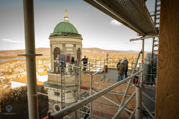 Kupolafelújítás 100 méteres magasságban