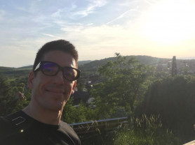 Vendégművészként született Budapestre – Gábriel az Ötösben